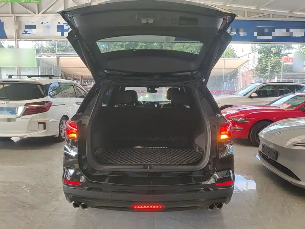 Chevrolet Equinox 2022 Mild Hybrid 550T RS 4WD Intelligent Expansion Edition — фото 19