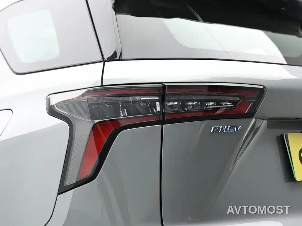 Chevrolet Equinox Plus 2024 102km RS Flagship Edition — фото 7