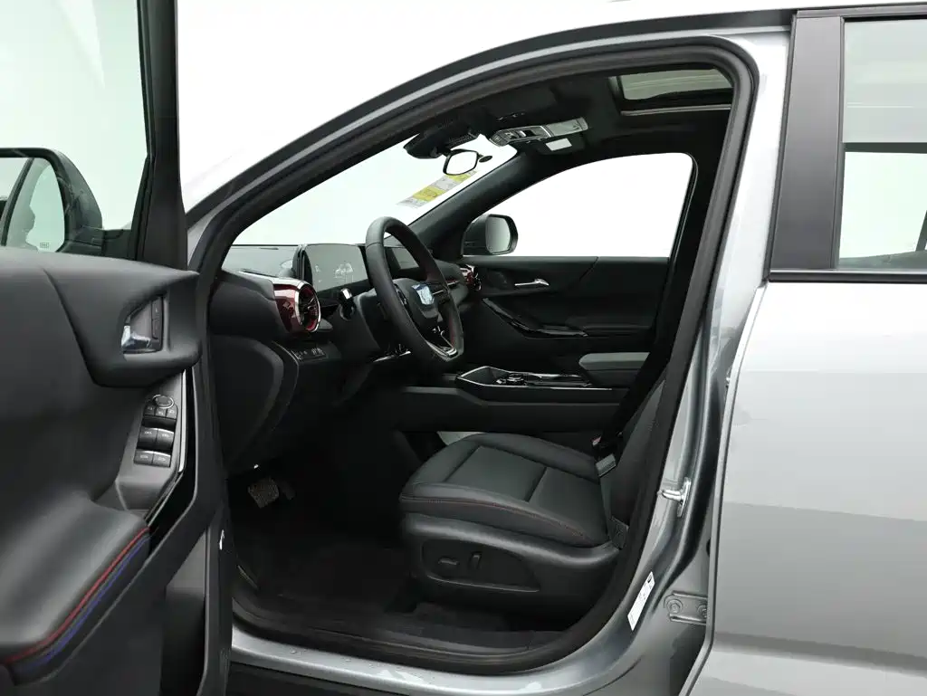 Chevrolet Equinox Plus 2024 102km RS Flagship Edition — фото 10