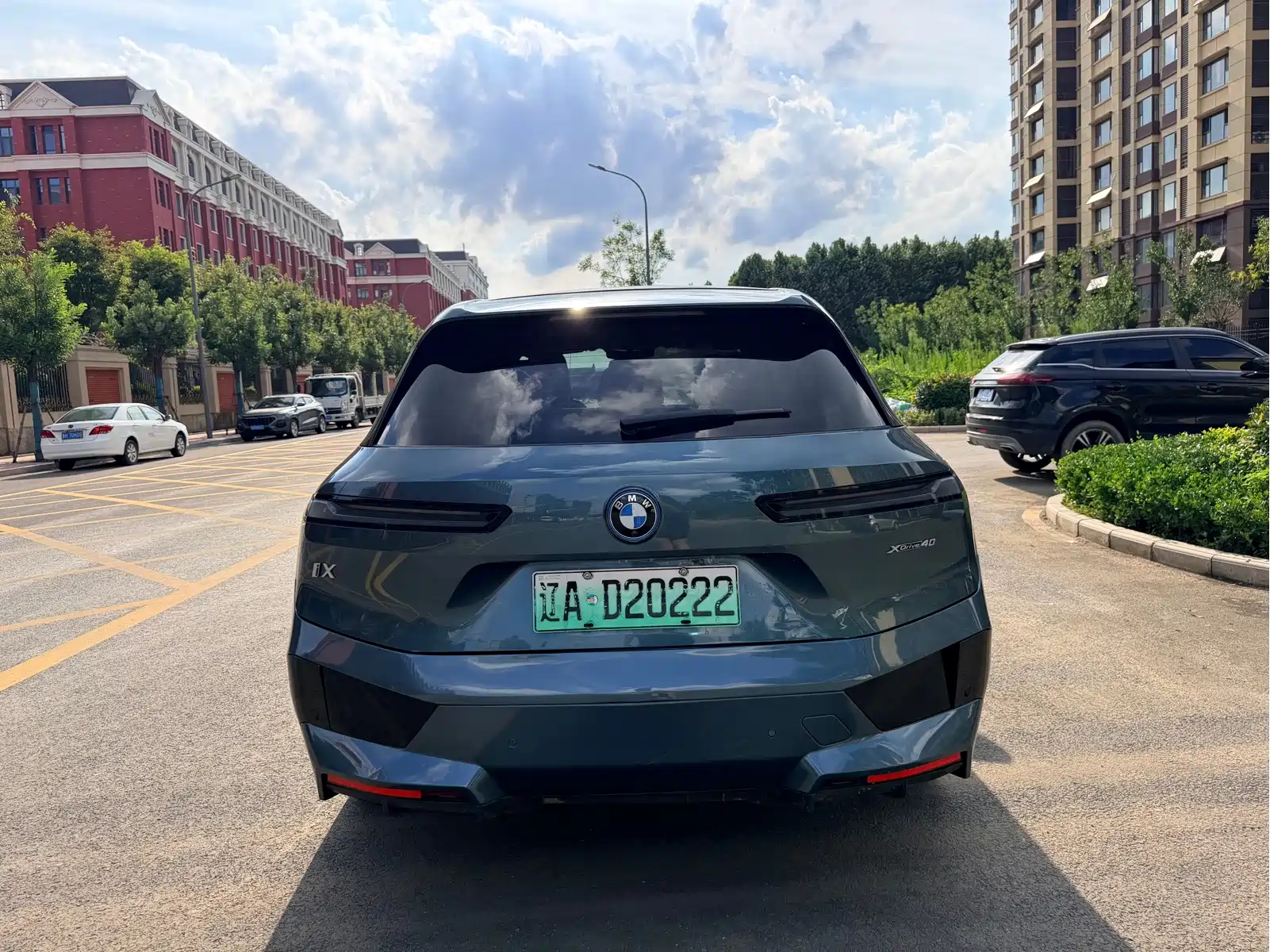 BMW iX 2022 xDrive40 — фото 6