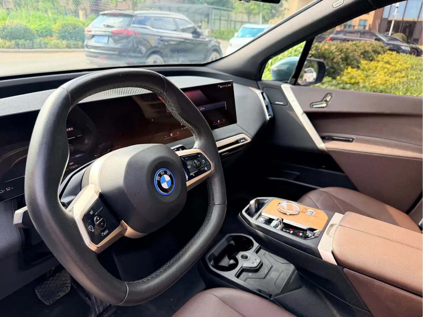 BMW iX 2022 xDrive40 — фото 8