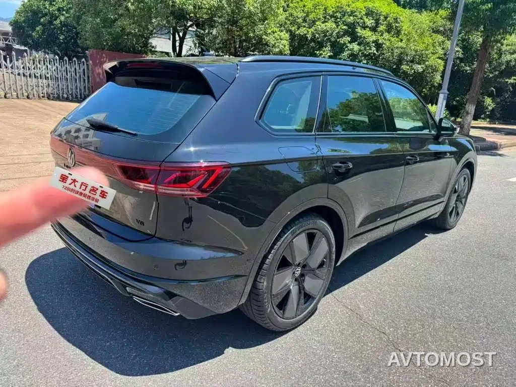 Volkswagen Touareg 2026 3.0TSI R-Line Black Sport Package — фото 3