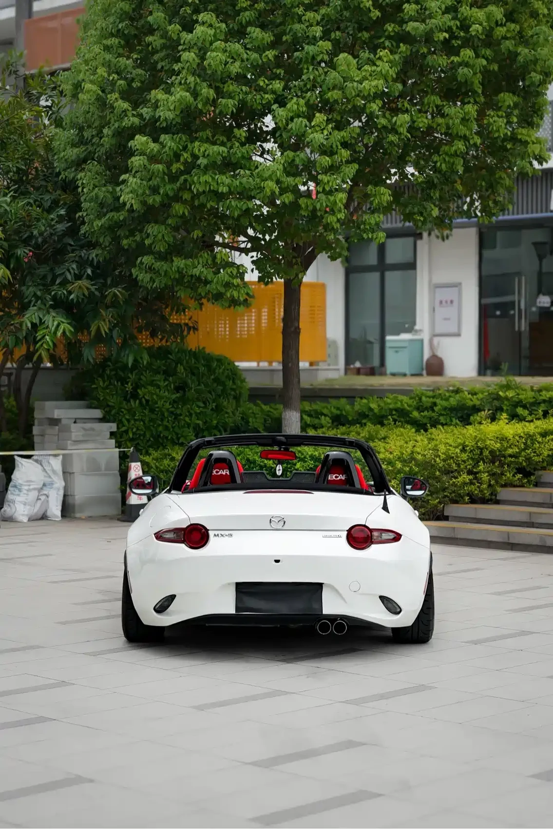 Mazda MX-5 2018 2.0L RF Pearl White — фото 3