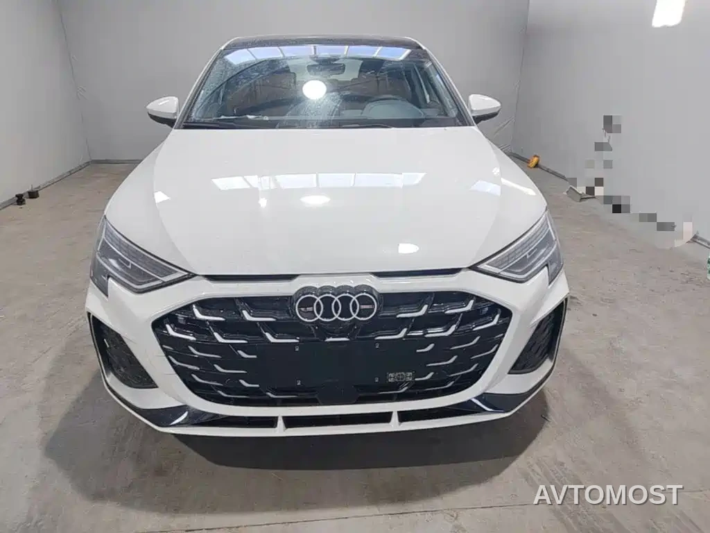 Audi A3 2025 Facelift Sportback 35TFSI Flying Spur Premium — фото 3