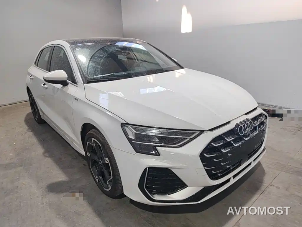 Audi A3 2025 Facelift Sportback 35TFSI Flying Spur Premium — фото 17