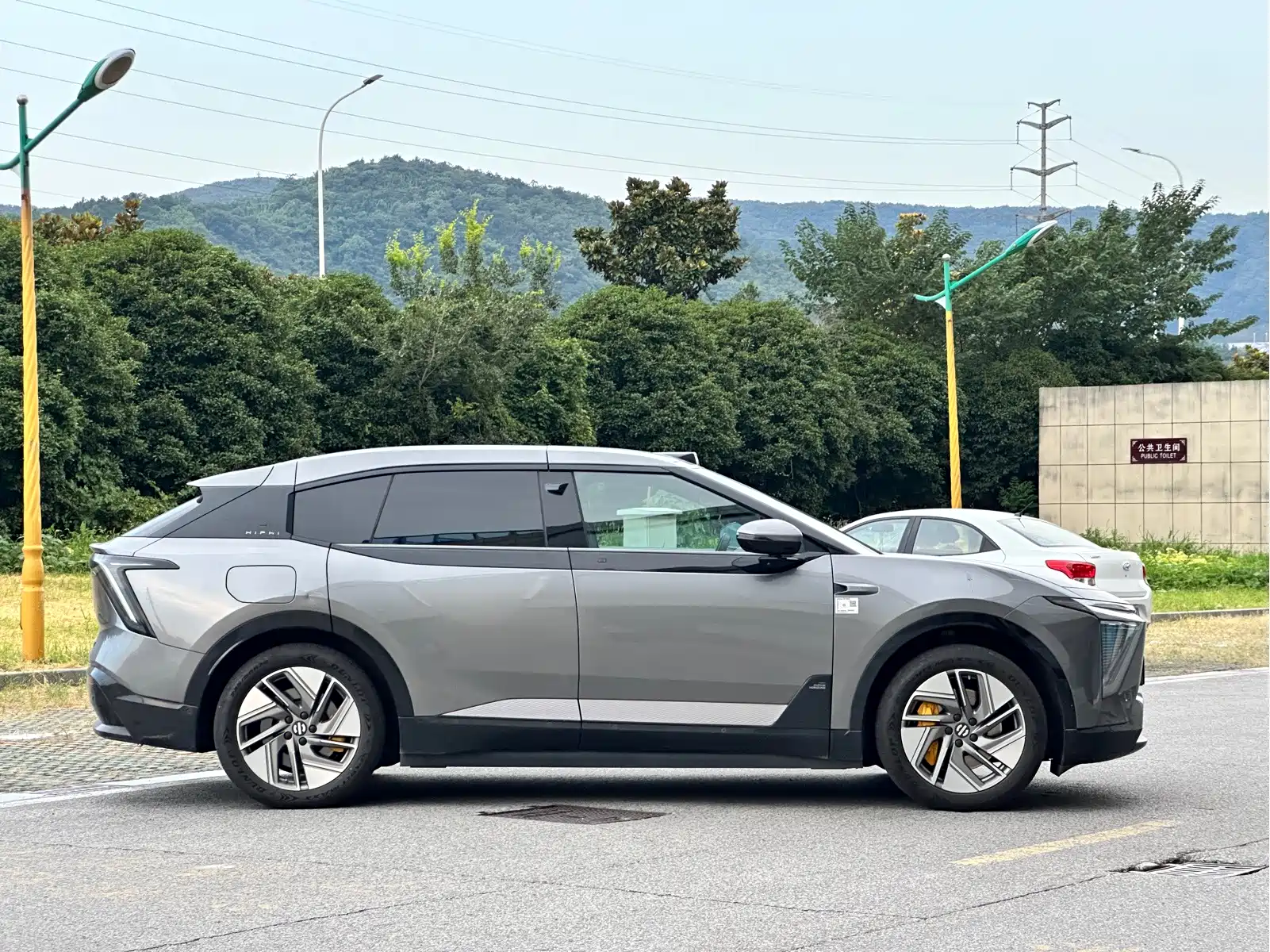 HiPhi Y 2023 560km Pioneer Edition — фото 4