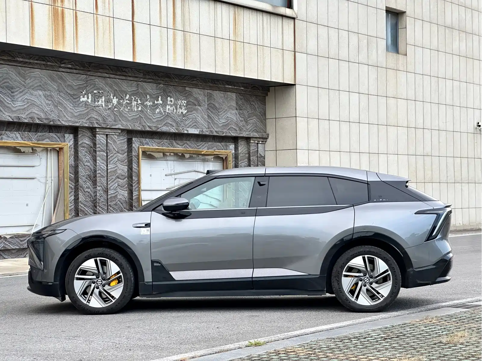 HiPhi Y 2023 560km Pioneer Edition — фото 8