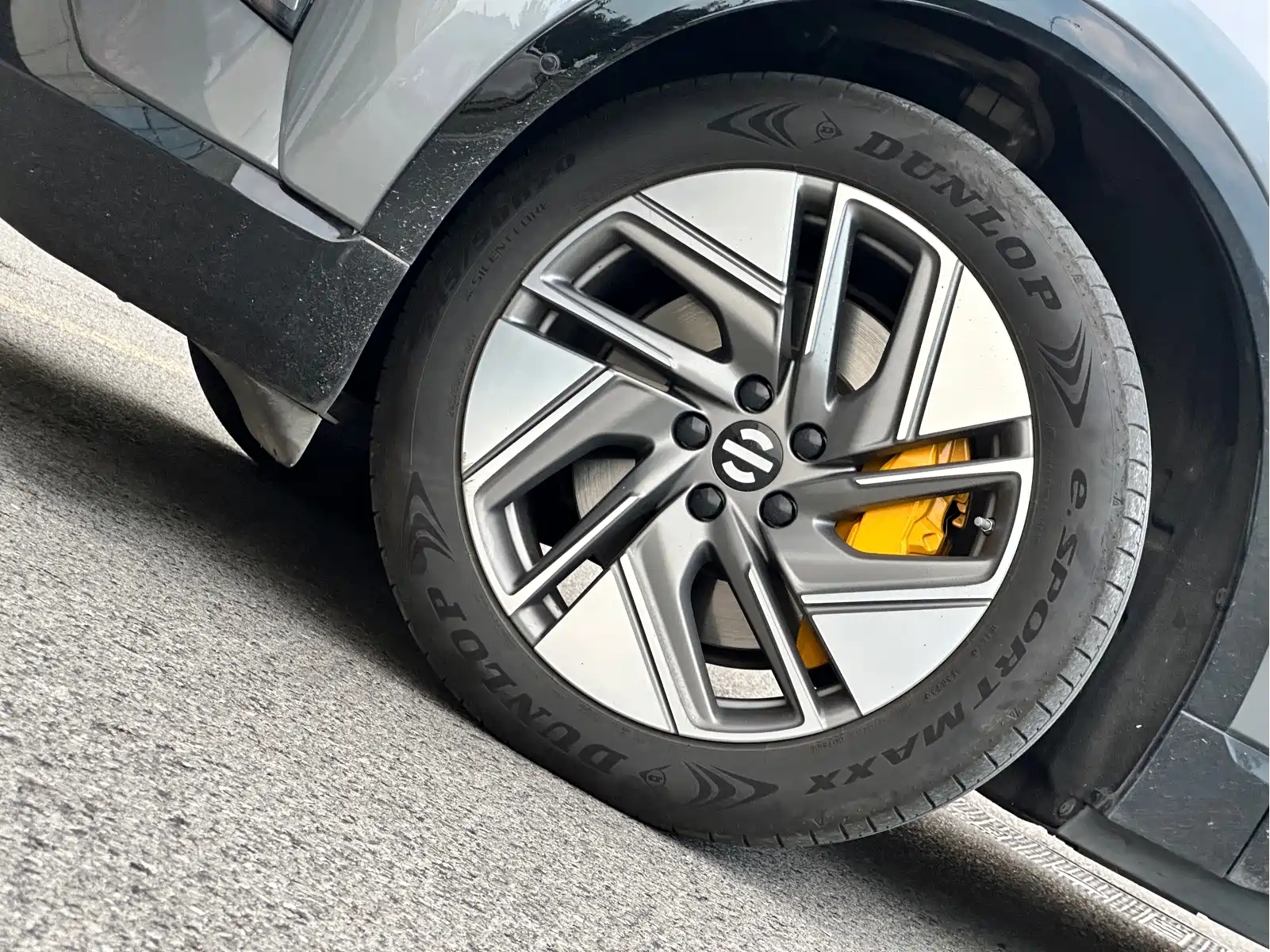 HiPhi Y 2023 560km Pioneer Edition — фото 9
