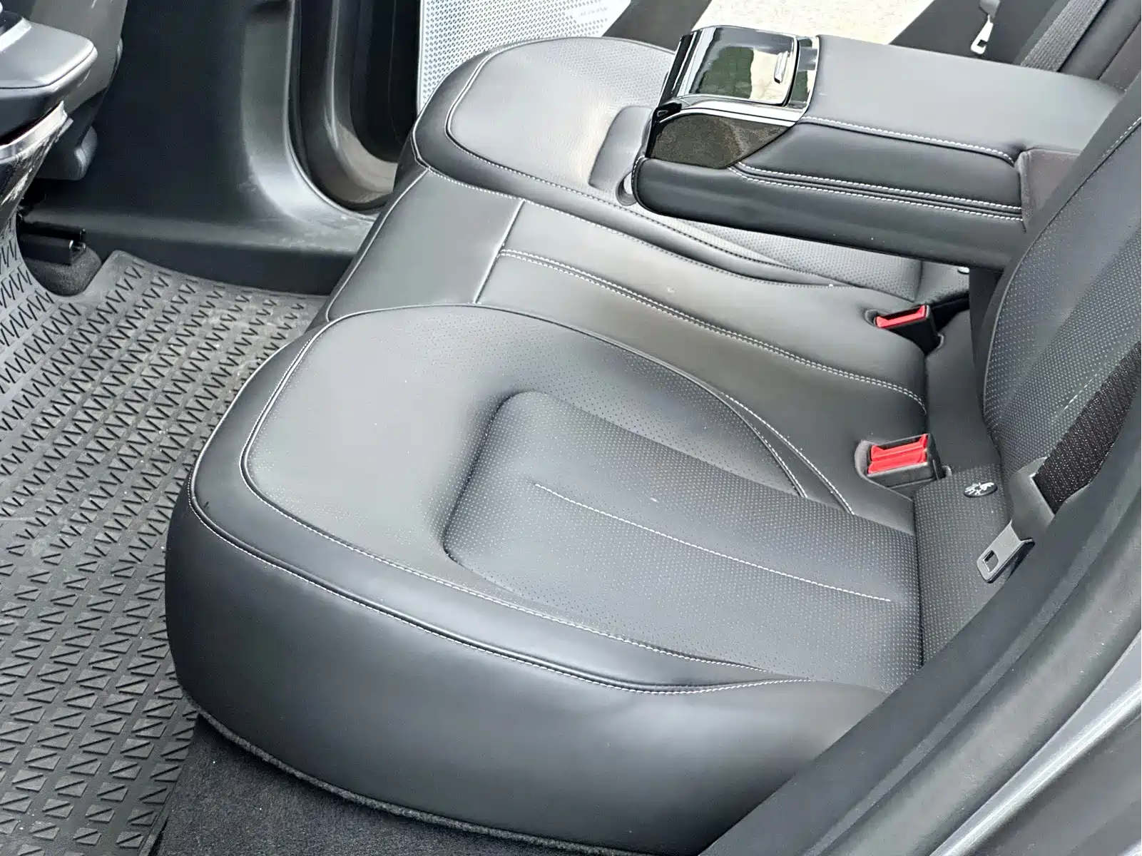 HiPhi Y 2023 560km Pioneer Edition — фото 15
