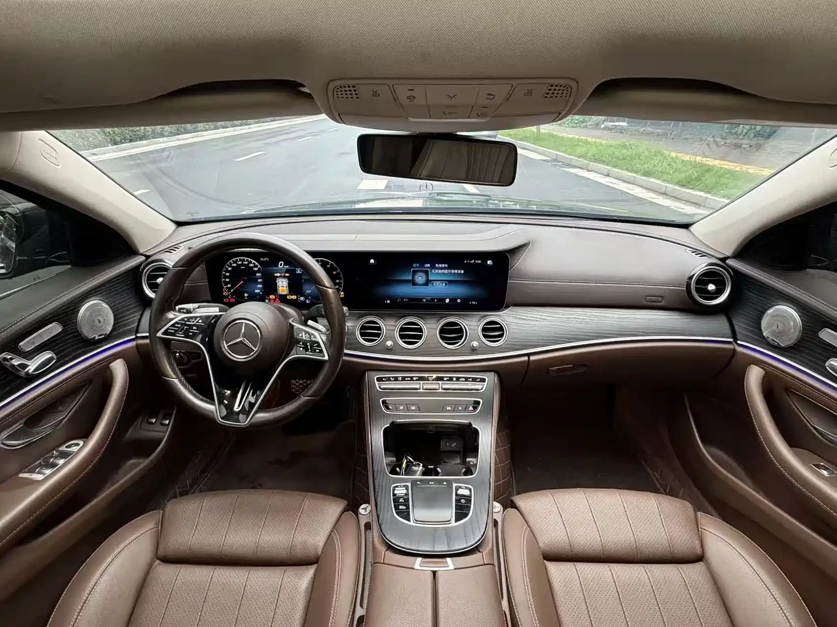 Mercedes-Benz E-Class New Energy 2022 E 350 e L Plug-in Hybrid Sedan — фото 6