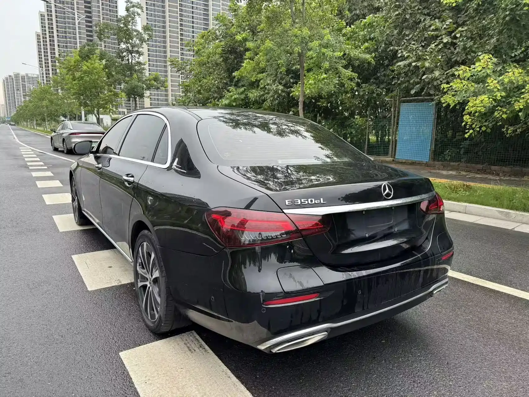 Mercedes-Benz E-Class New Energy 2022 E 350 e L Plug-in Hybrid Sedan — фото 7
