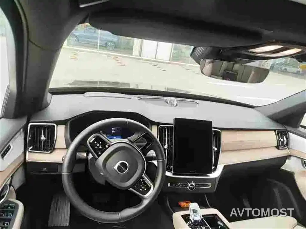 Volvo XC90 2025 Facelift B6 Smart Elegance Luxury 6-seater — фото 3