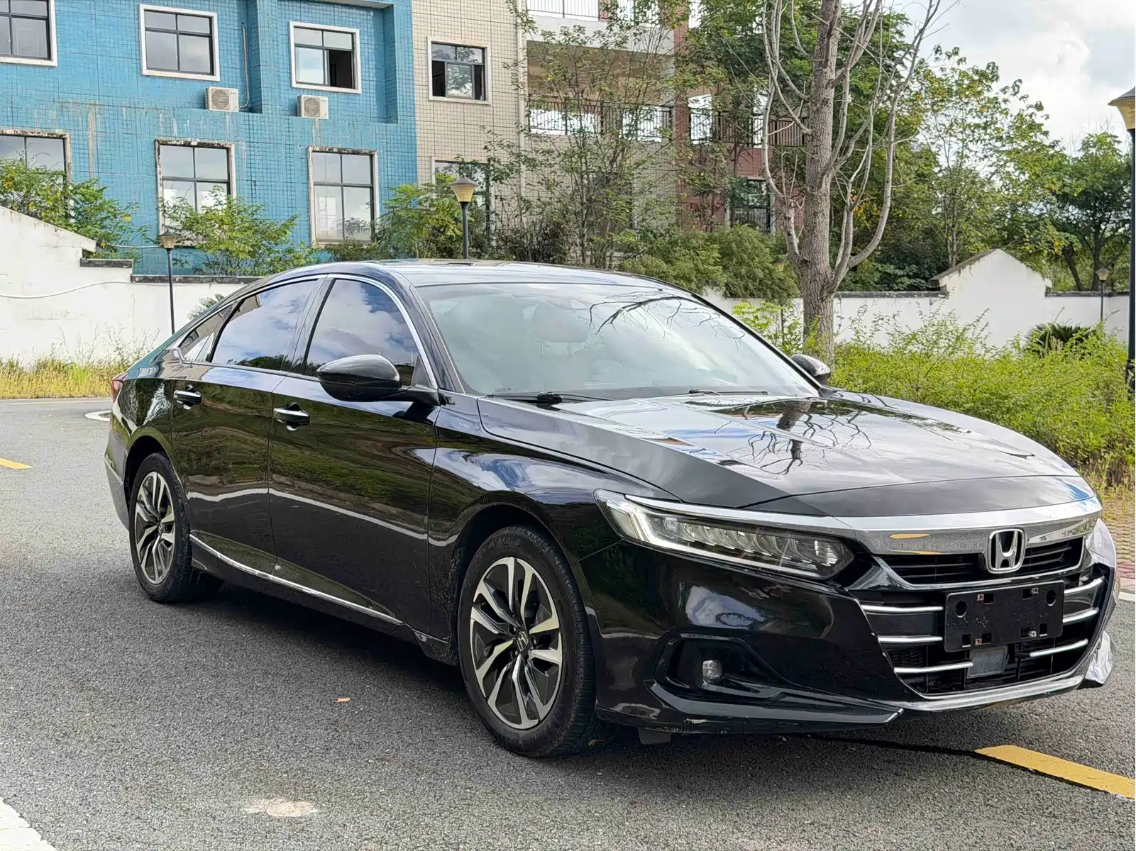 Honda Accord 2022 Sharp Hybrid 2.0L Sharp Leader Edition — фото 3