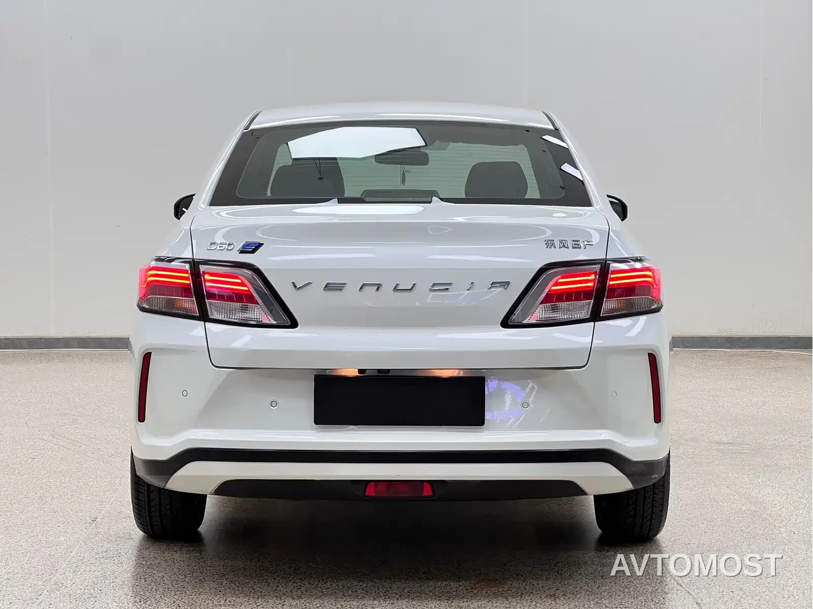 Venucia D60EV 2022 Standard Range Smart Drive Edition — фото 6