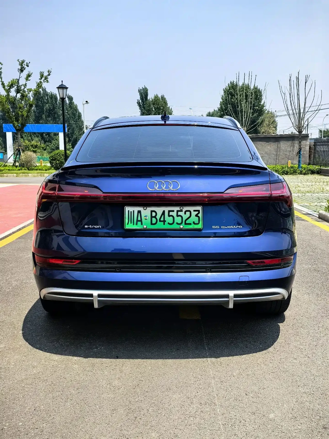 Audi e-tron (Import) 2021 Sportback 55 quattro Luxury — фото 6