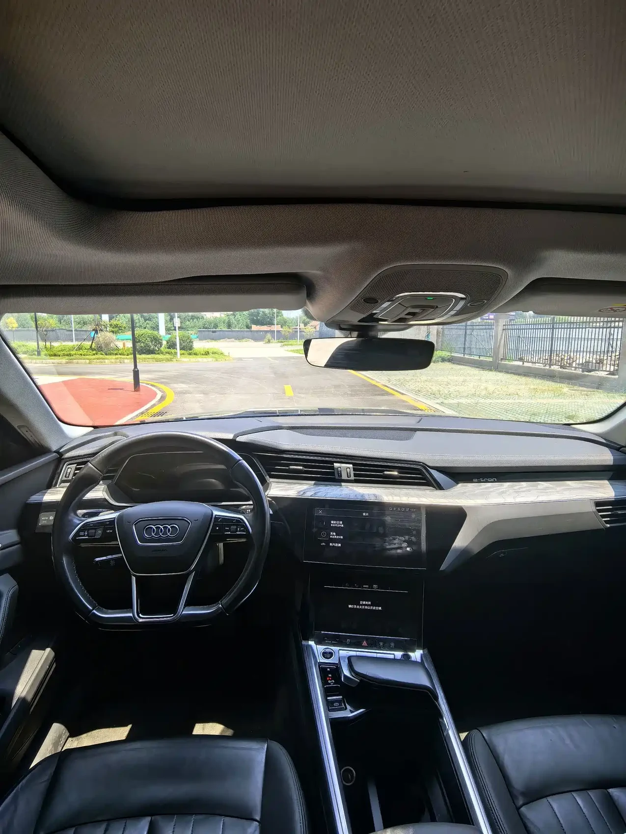Audi e-tron (Import) 2021 Sportback 55 quattro Luxury — фото 7