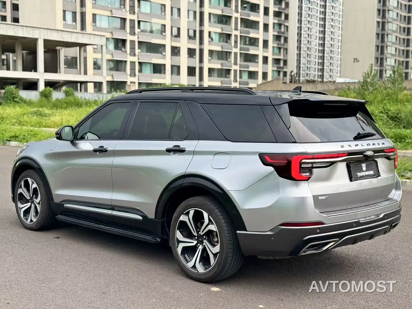 Ford Explorer 2023 EcoBoost 285 AWD ST-LINE 6-Seater — фото 4