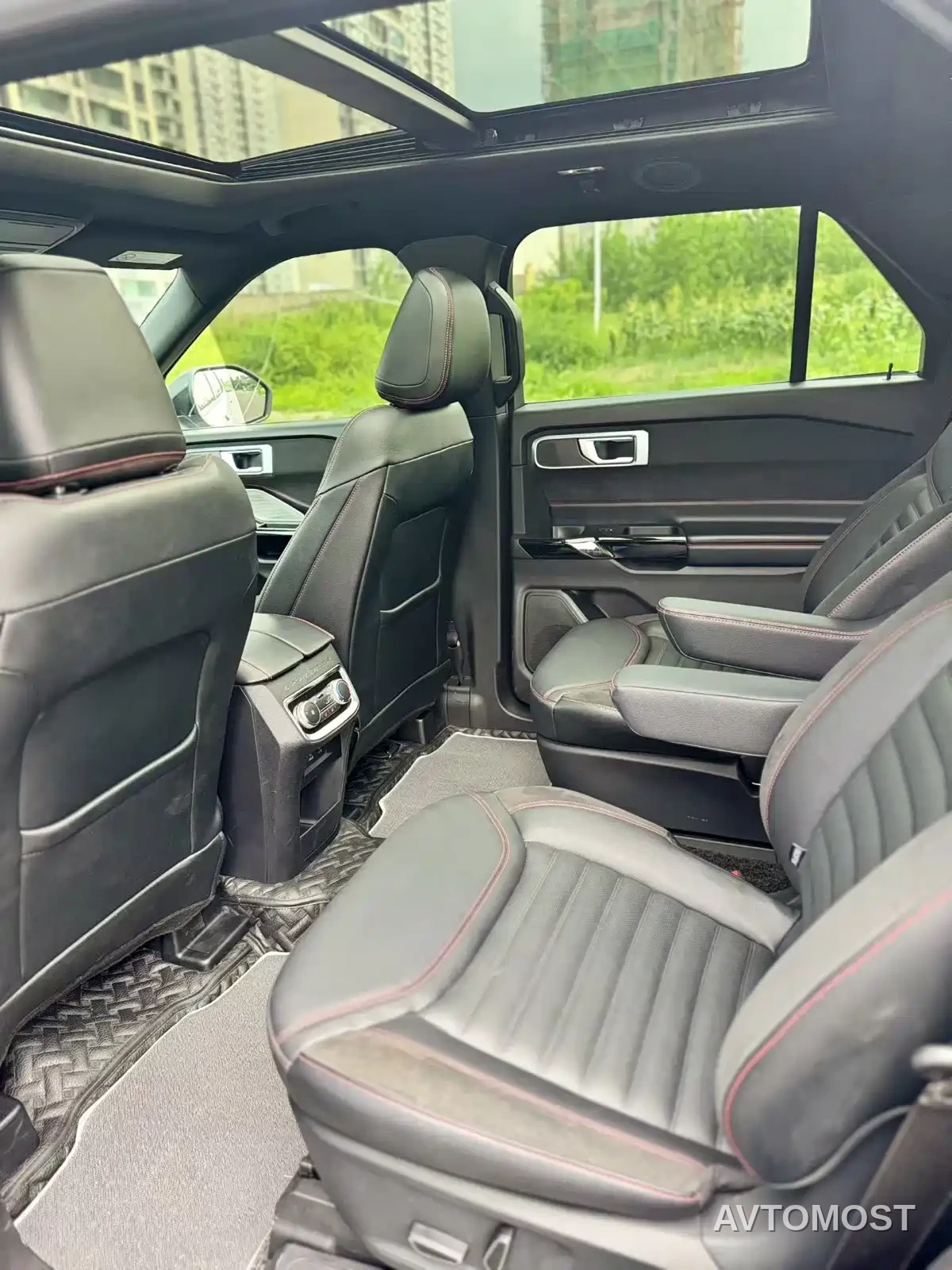 Ford Explorer 2023 EcoBoost 285 AWD ST-LINE 6-Seater — фото 7