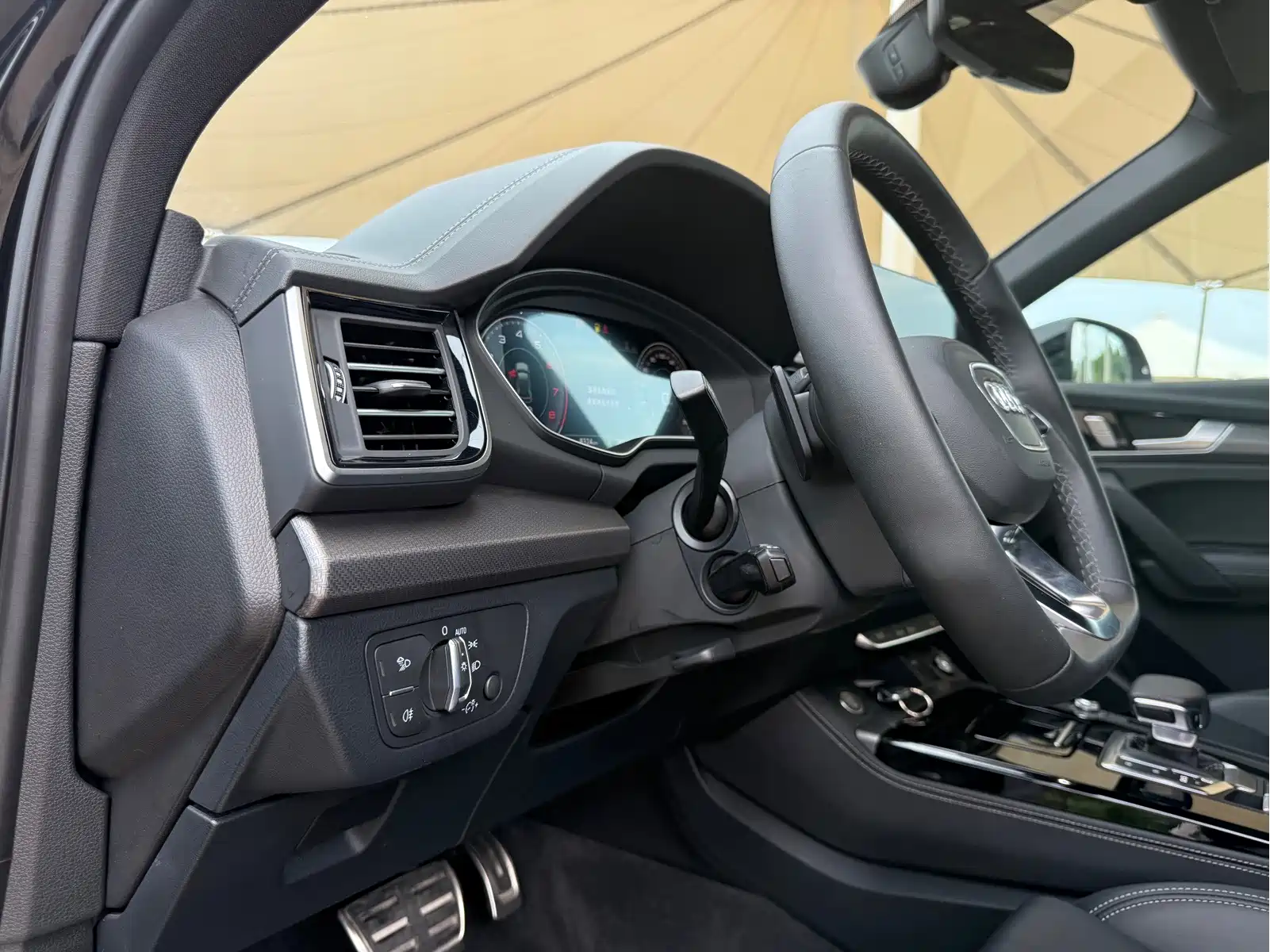 Audi Q5L 2025 40 TFSI Luxury Dynamic — фото 8