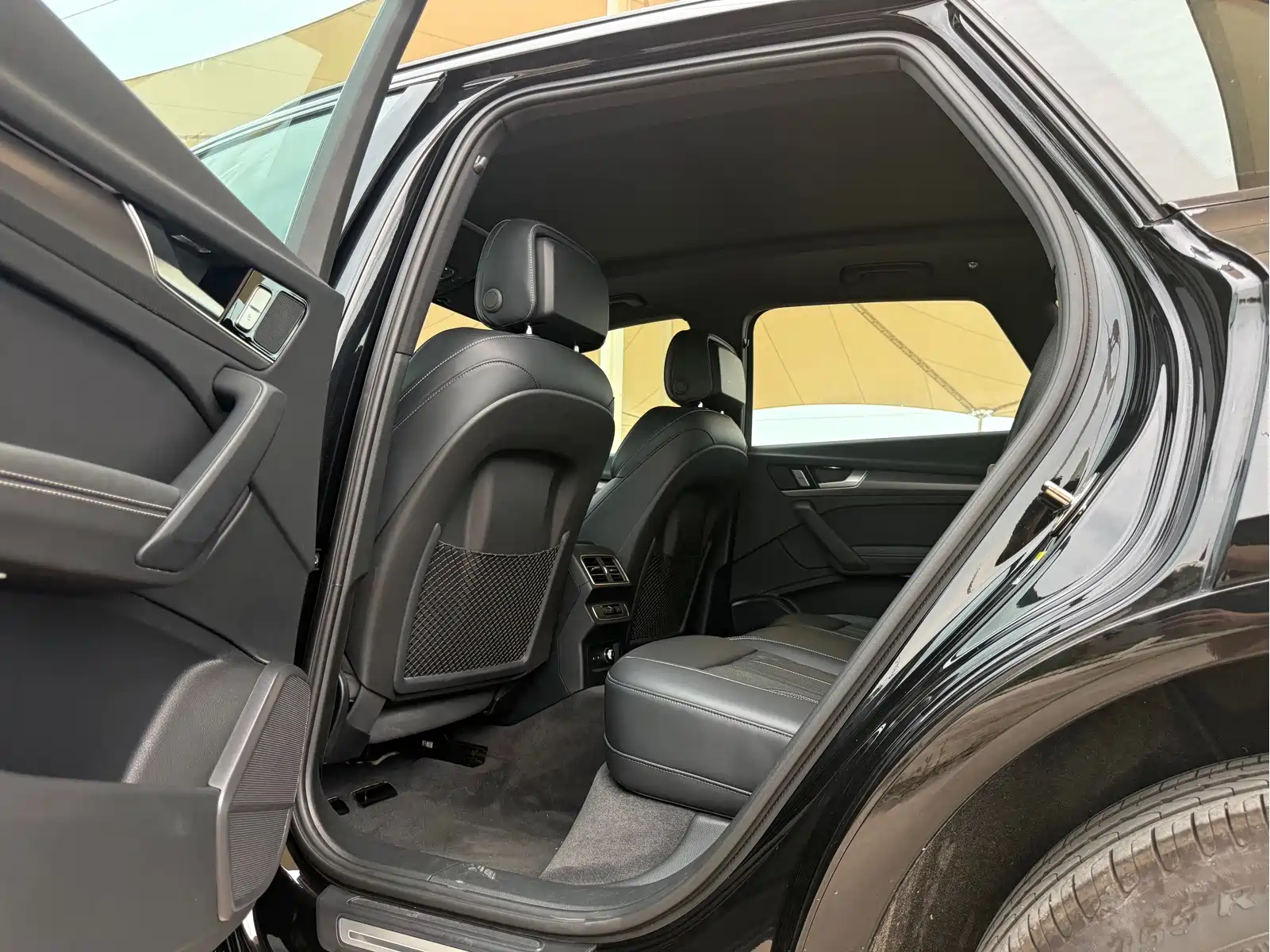 Audi Q5L 2025 40 TFSI Luxury Dynamic — фото 9
