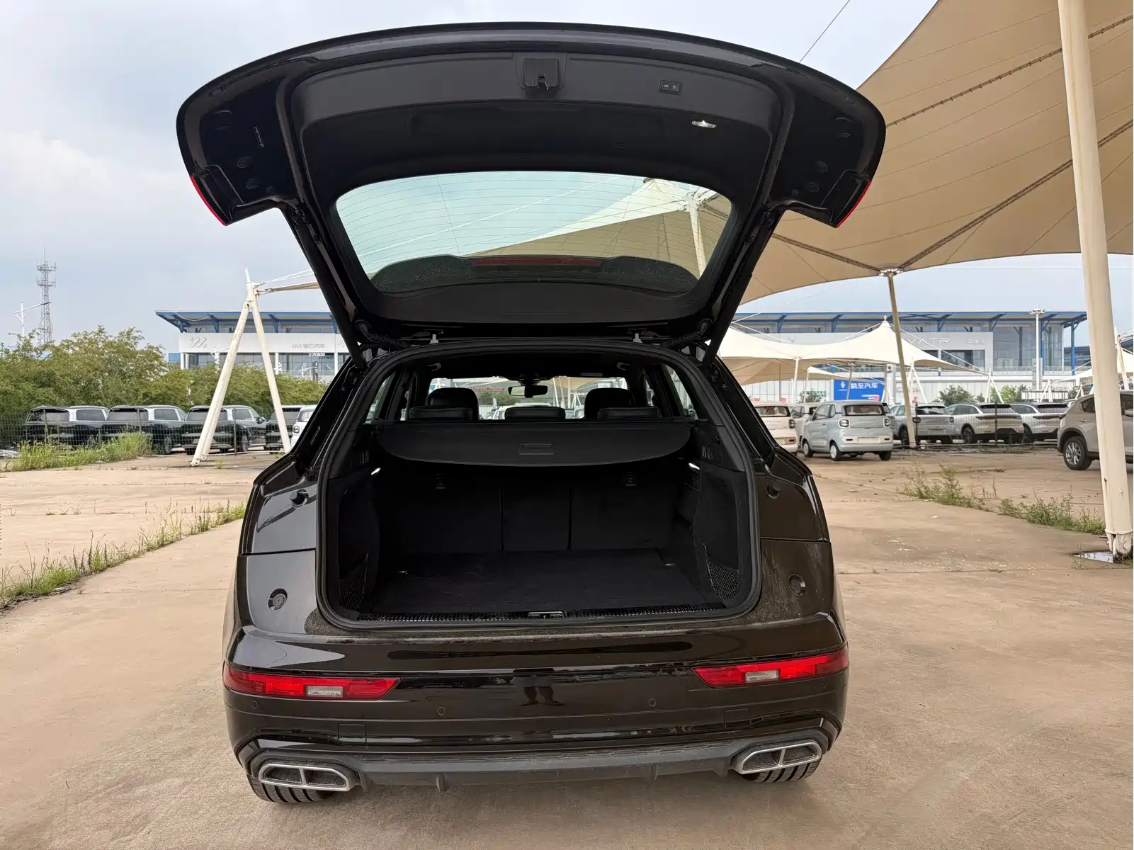 Audi Q5L 2025 40 TFSI Luxury Dynamic — фото 18