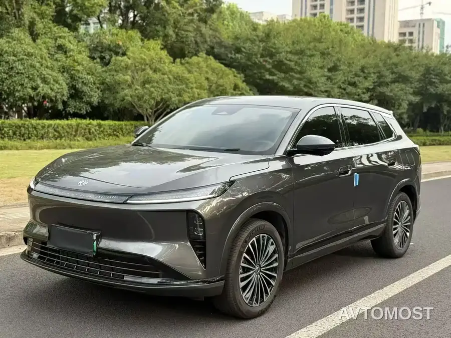 Dongfeng Aeolus L8 2025 Plug-in Hybrid