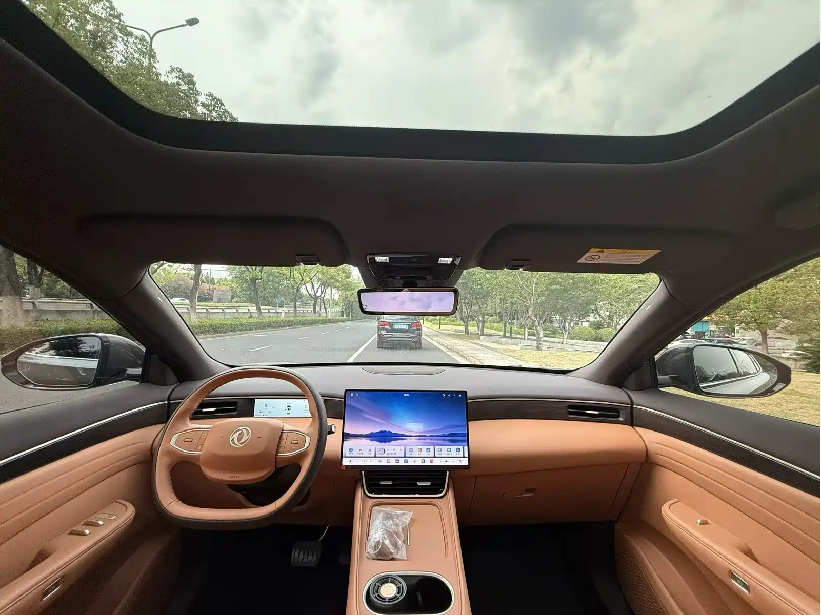Dongfeng Aeolus L8 2025 Plug-in Hybrid — фото 5