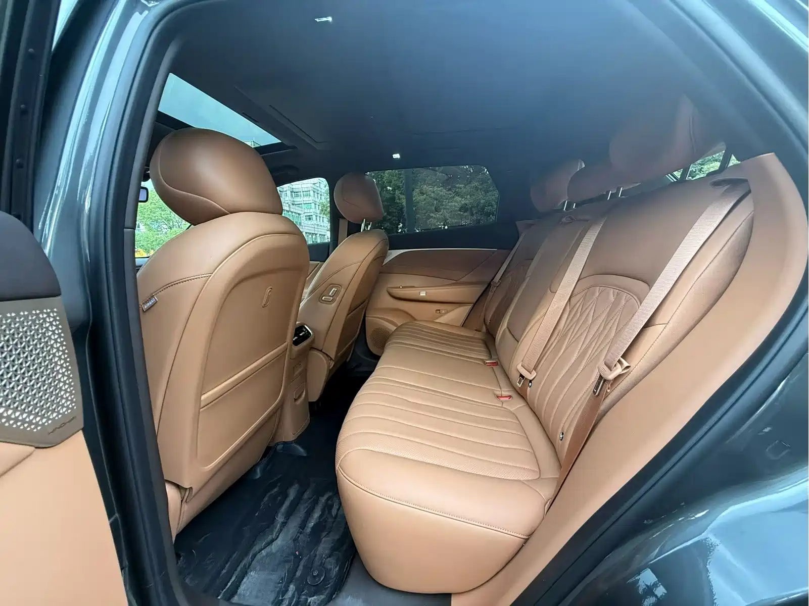 Dongfeng Aeolus L8 2025 Plug-in Hybrid — фото 6