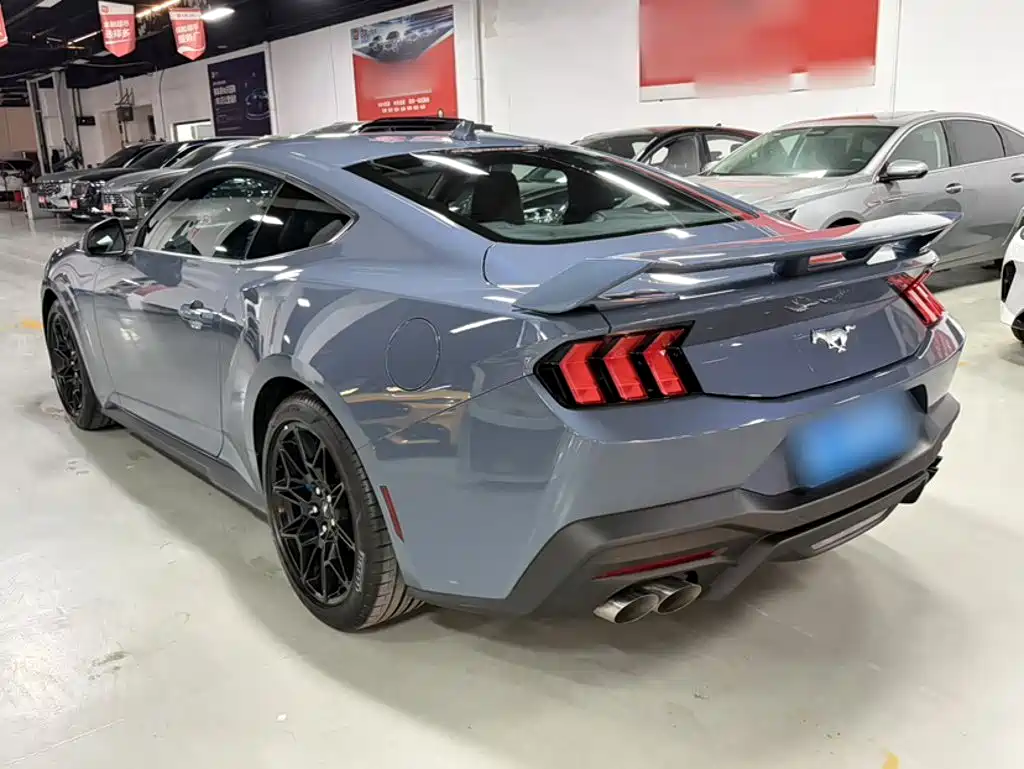 Ford Mustang 2024 2.3T EcoBoost Coupe Performance Edition — фото 10
