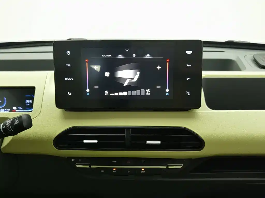Geely Galaxy Panda 2023 Panda Mini 200km Endurance Bear — фото 12