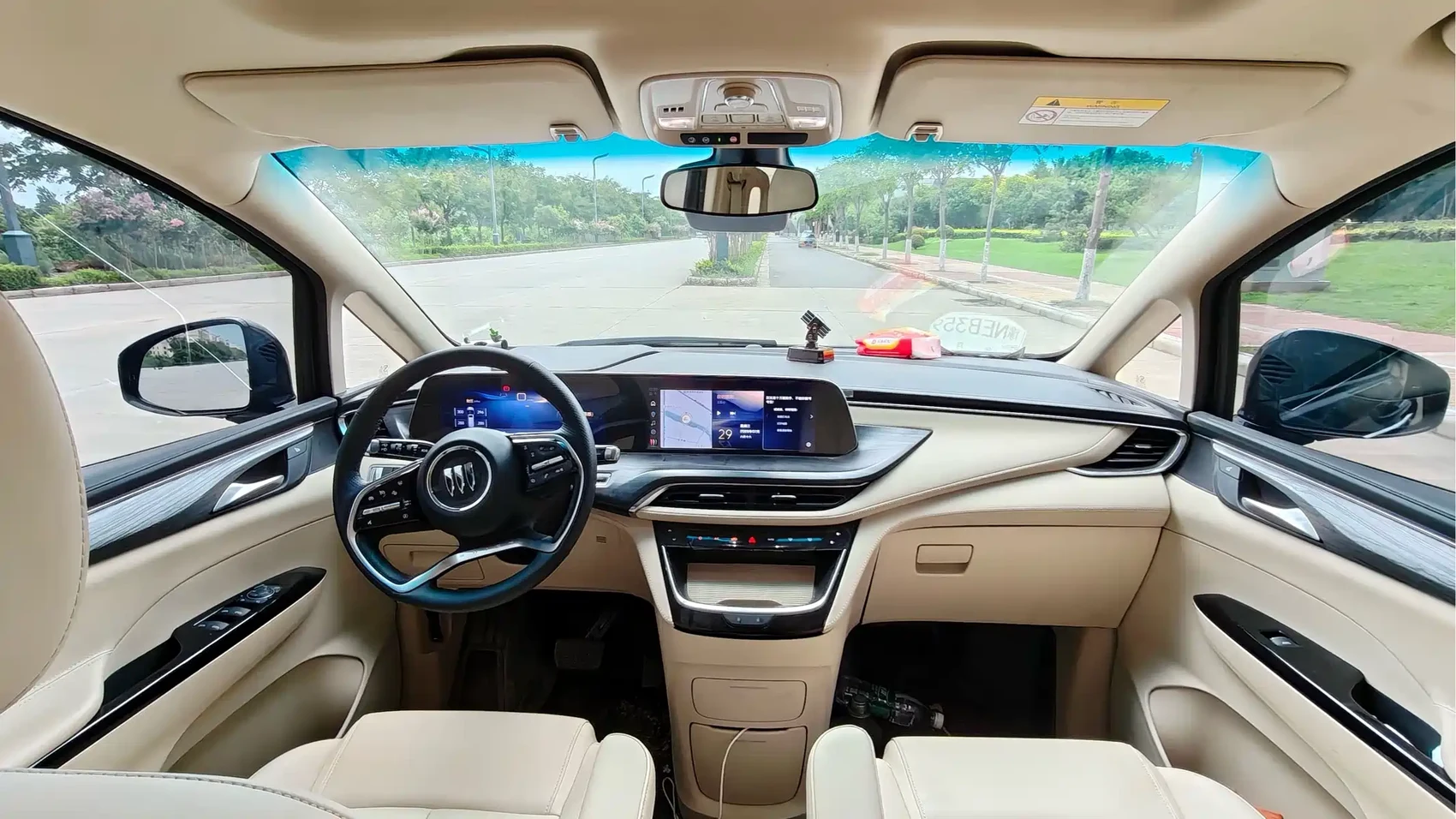 Buick GL8 New Energy 2025 Land Honor Premium Edition 7-Seater — фото 7