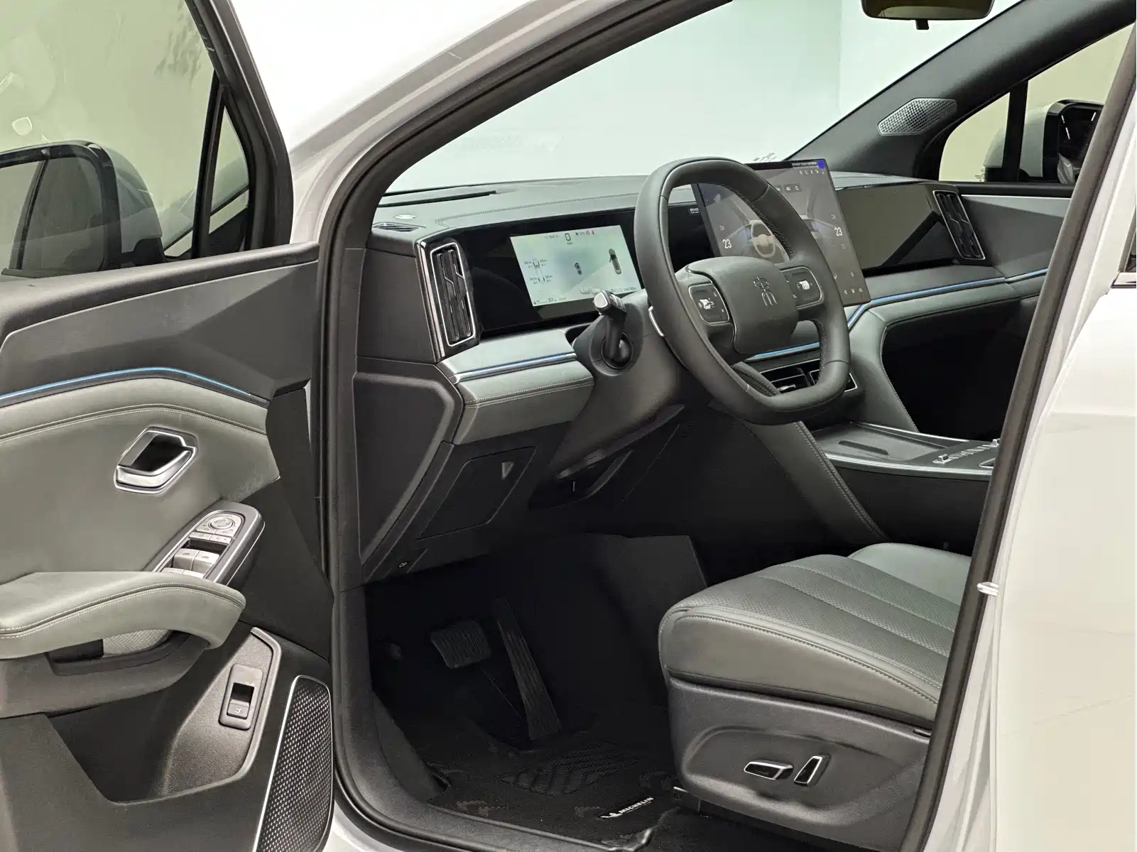 BYD Song Ultra 2026 Model Pure Electric 270kW — фото 13