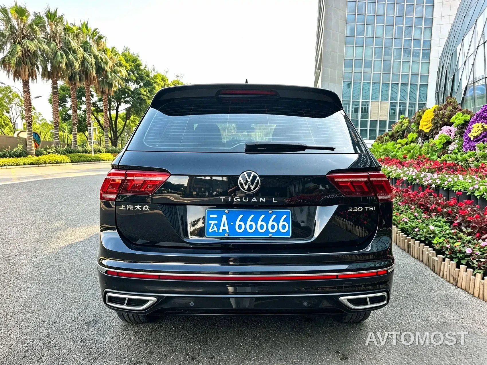 Volkswagen Tiguan L 2022 330TSI Auto 2WD R-Line Premium Edition — фото 14