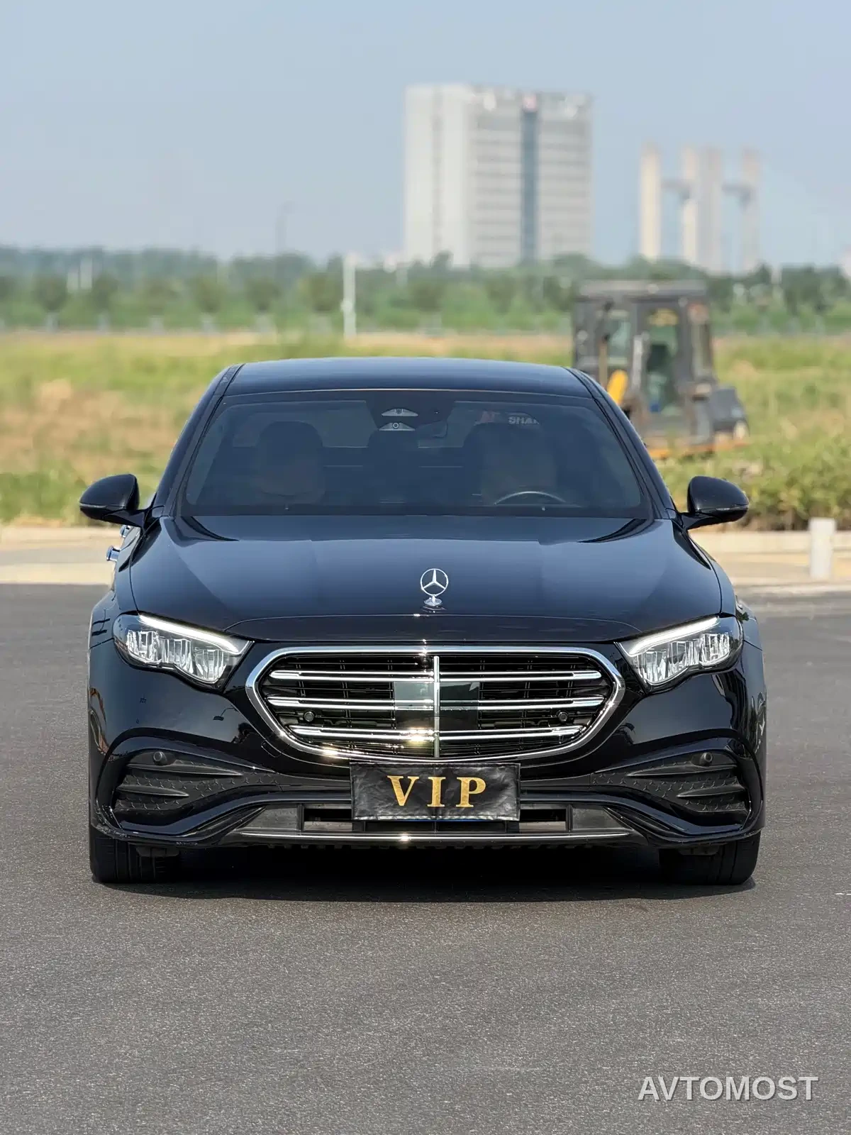 Mercedes-Benz E-Class 2024 Model E 260 L Sport — фото 2