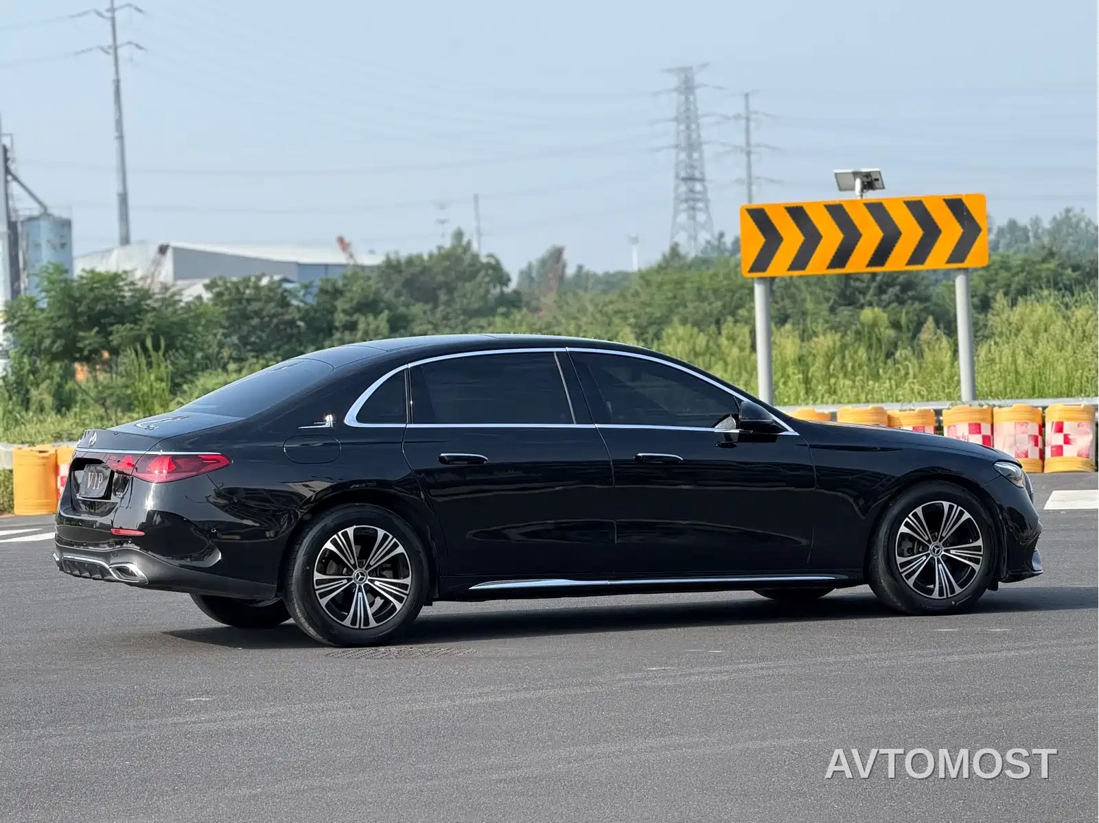 Mercedes-Benz E-Class 2024 Model E 260 L Sport — фото 8