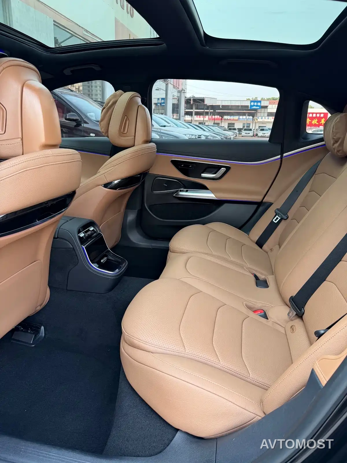 Mercedes-Benz E-Class 2024 Model E 260 L Sport — фото 14