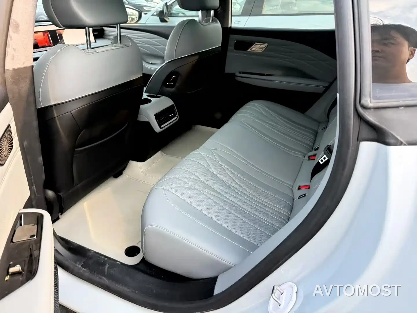Geely Galaxy E8 2024 665km RWD Starship Voyager Edition — фото 5