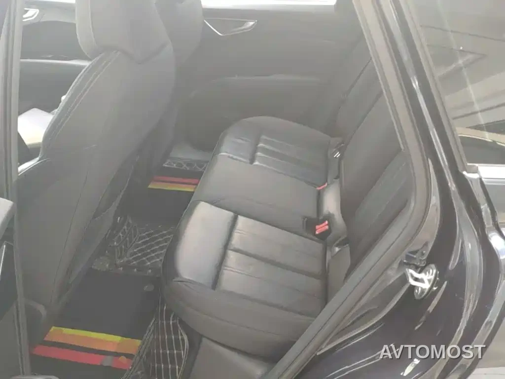 Audi Q4 e-tron 2023 40 e-tron Pioneer Edition — фото 12