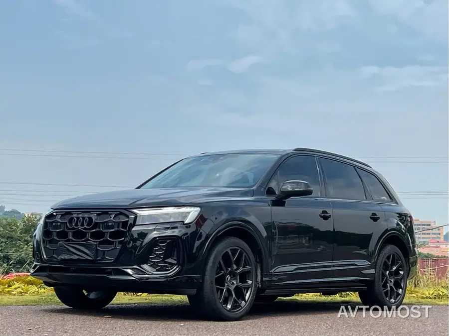 Audi Q7 2024 45 TFSI quattro S line Black Warrior