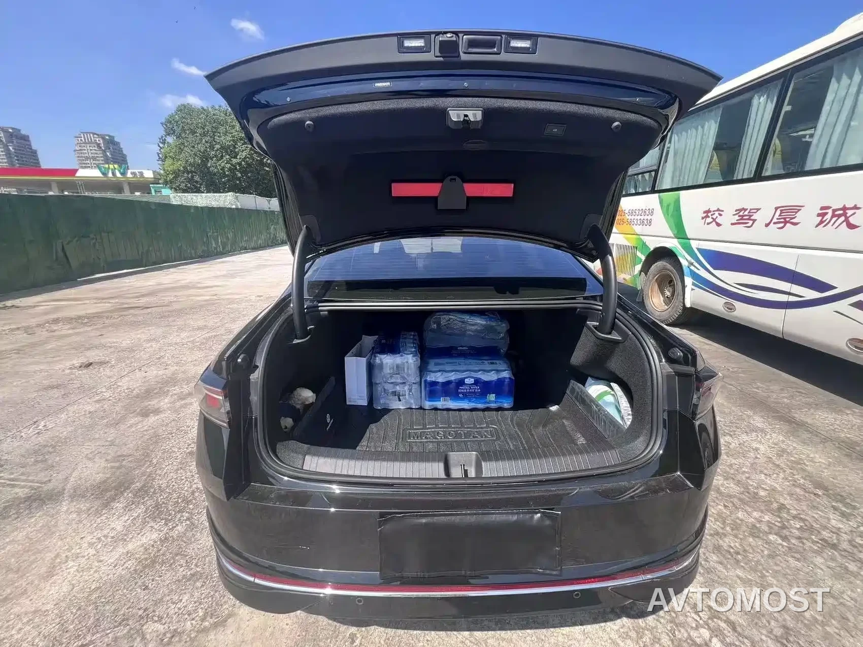 Volkswagen Magotan 2024 300TSI DSG Premium Edition (Eye-catching Package) — фото 8