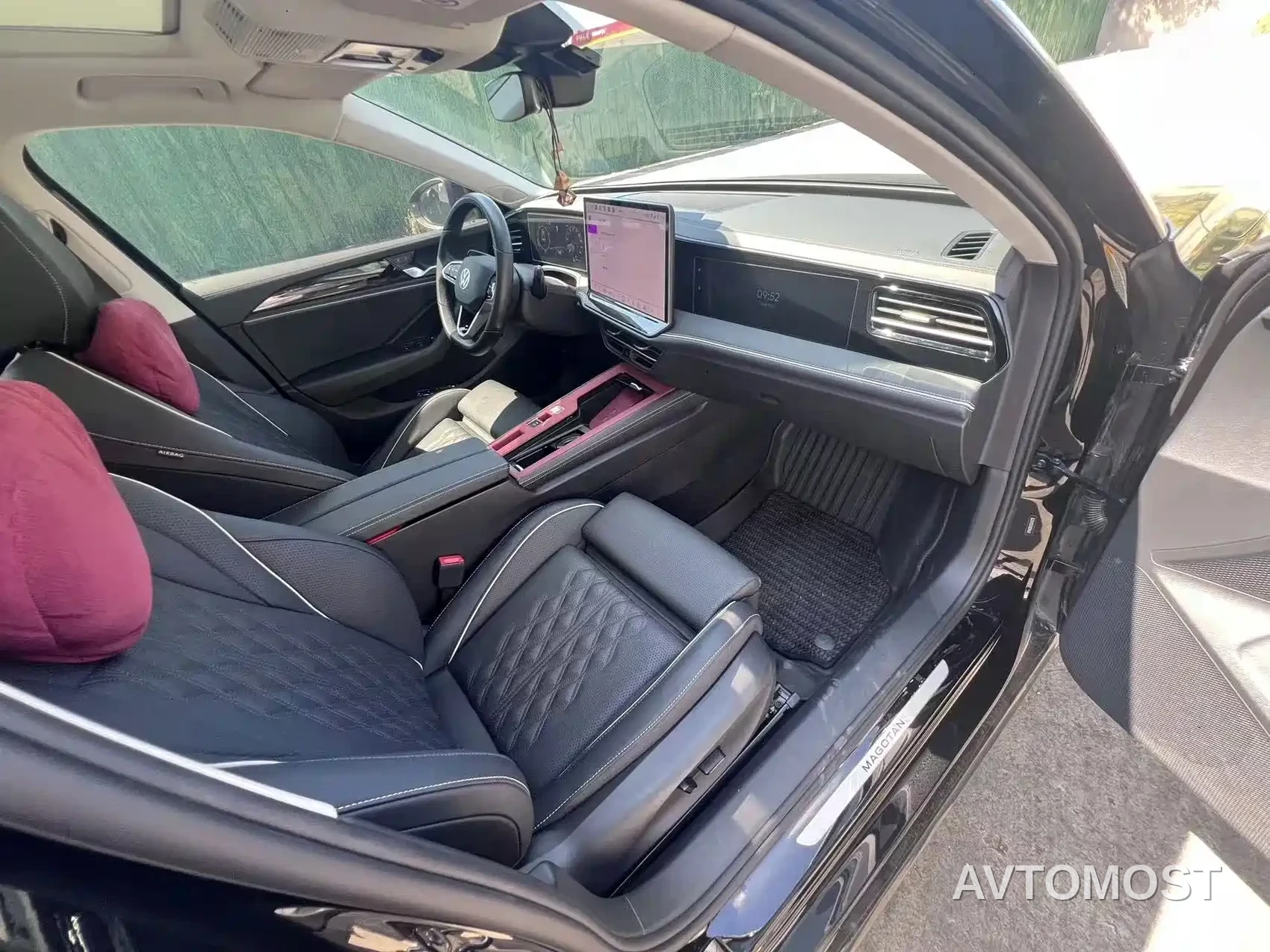 Volkswagen Magotan 2024 300TSI DSG Premium Edition (Eye-catching Package) — фото 10