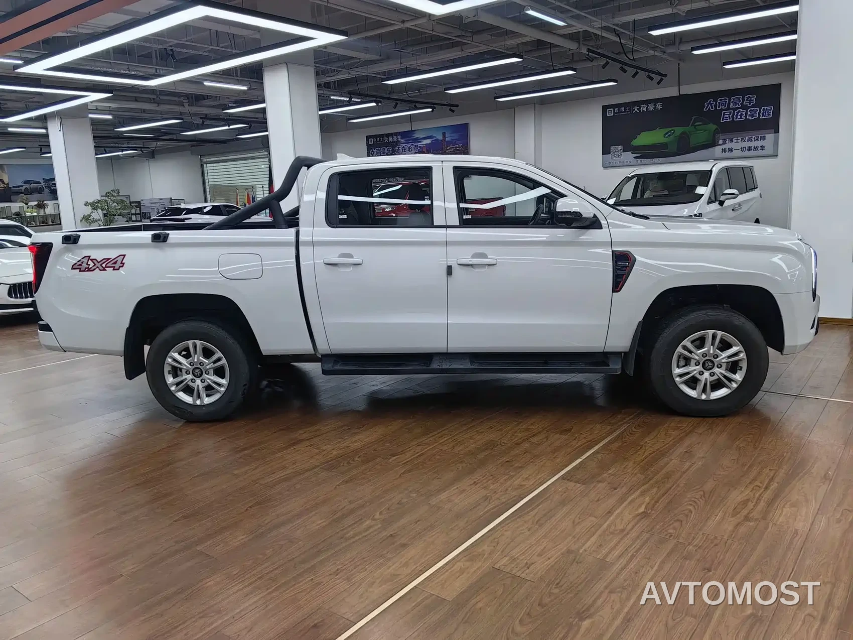 Sinotruk Bosheng 2024 Commercial 2.0T Automatic Diesel 4WD Long Wheelbase Luxury Edition — фото 4