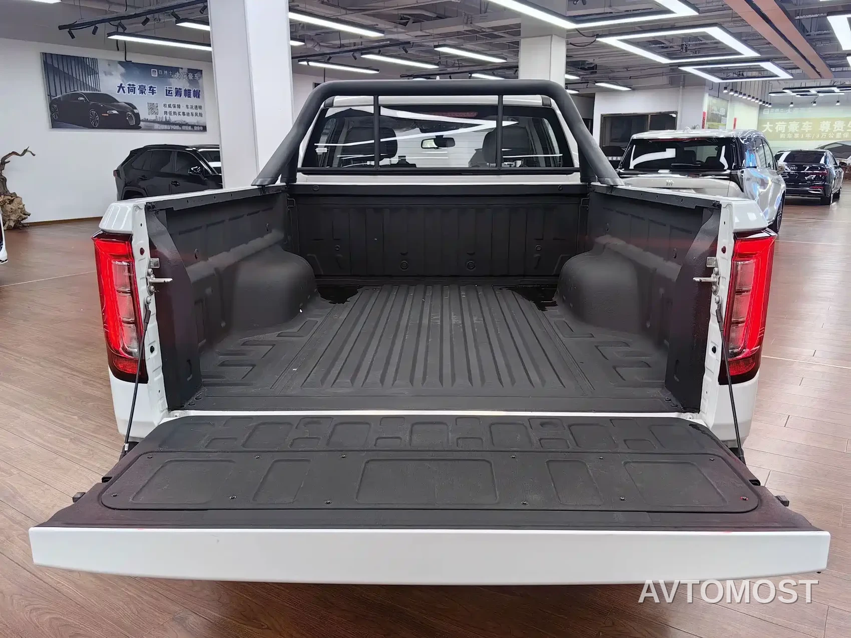 Sinotruk Bosheng 2024 Commercial 2.0T Automatic Diesel 4WD Long Wheelbase Luxury Edition — фото 7