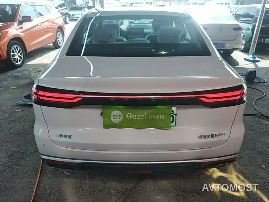 Geely Galaxy Stellar 6 2025 60km Voyager Edition — фото 5