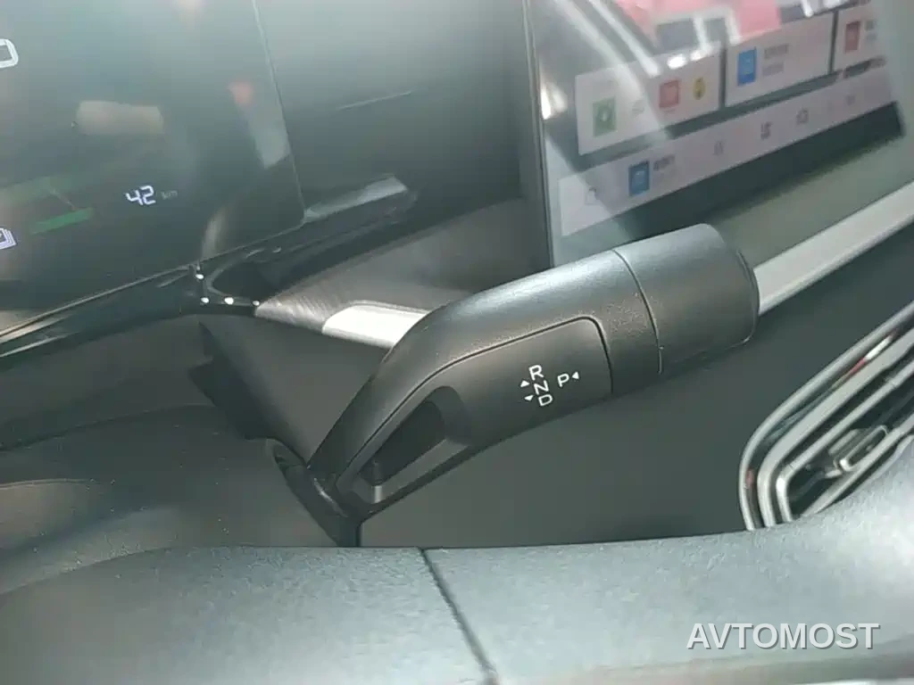 Geely Galaxy Stellar 6 2025 60km Voyager Edition — фото 13
