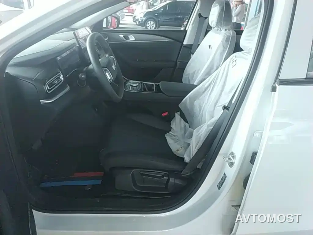 Geely Galaxy Stellar 6 2025 60km Voyager Edition — фото 14