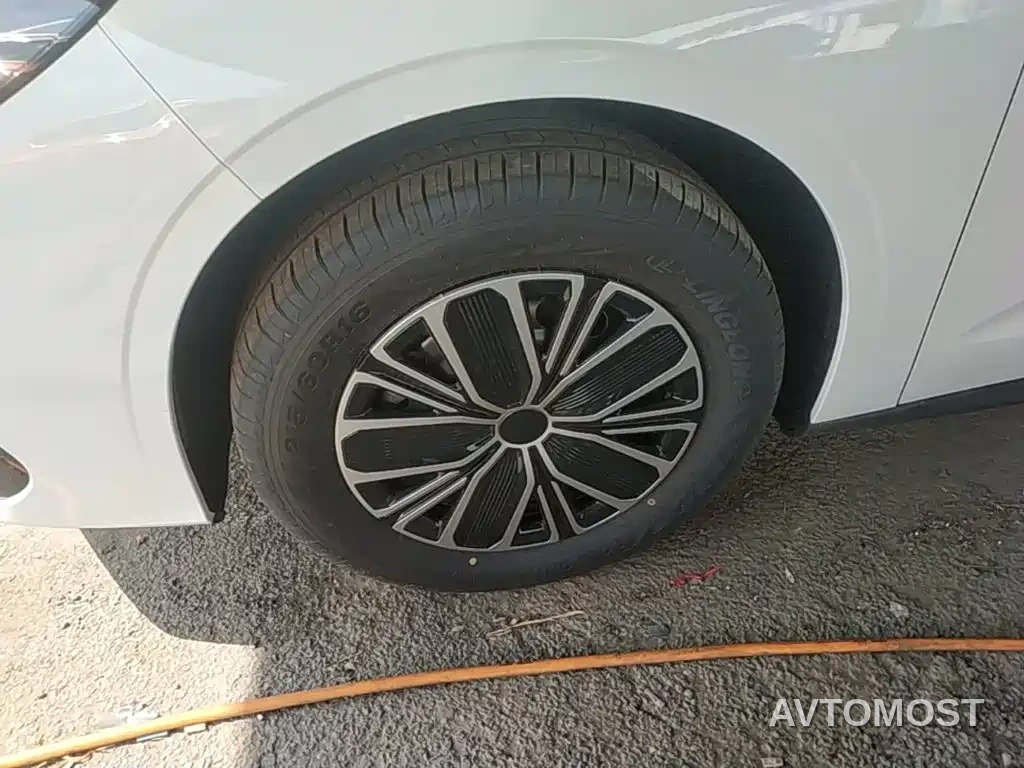Geely Galaxy Stellar 6 2025 60km Voyager Edition — фото 22