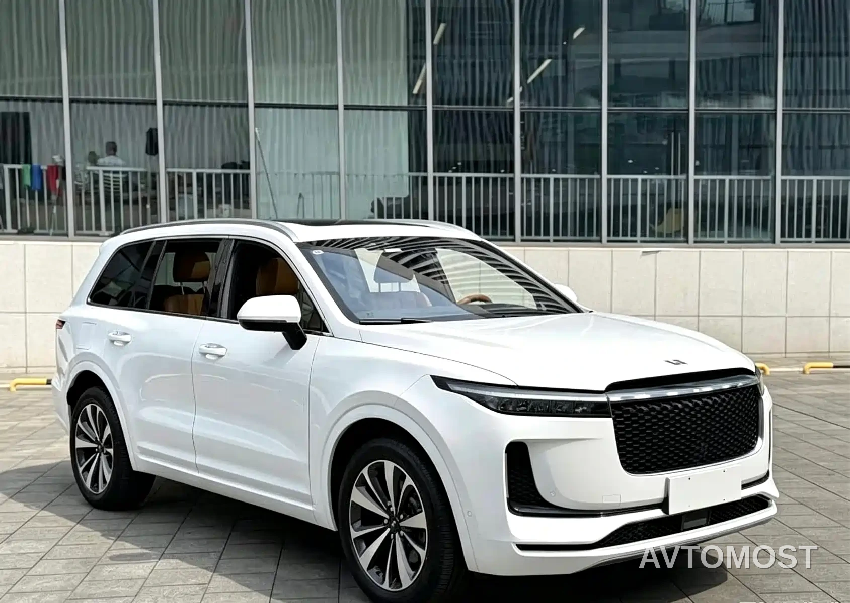 Li ONE 2020 Extended Range 6-seater — фото 2