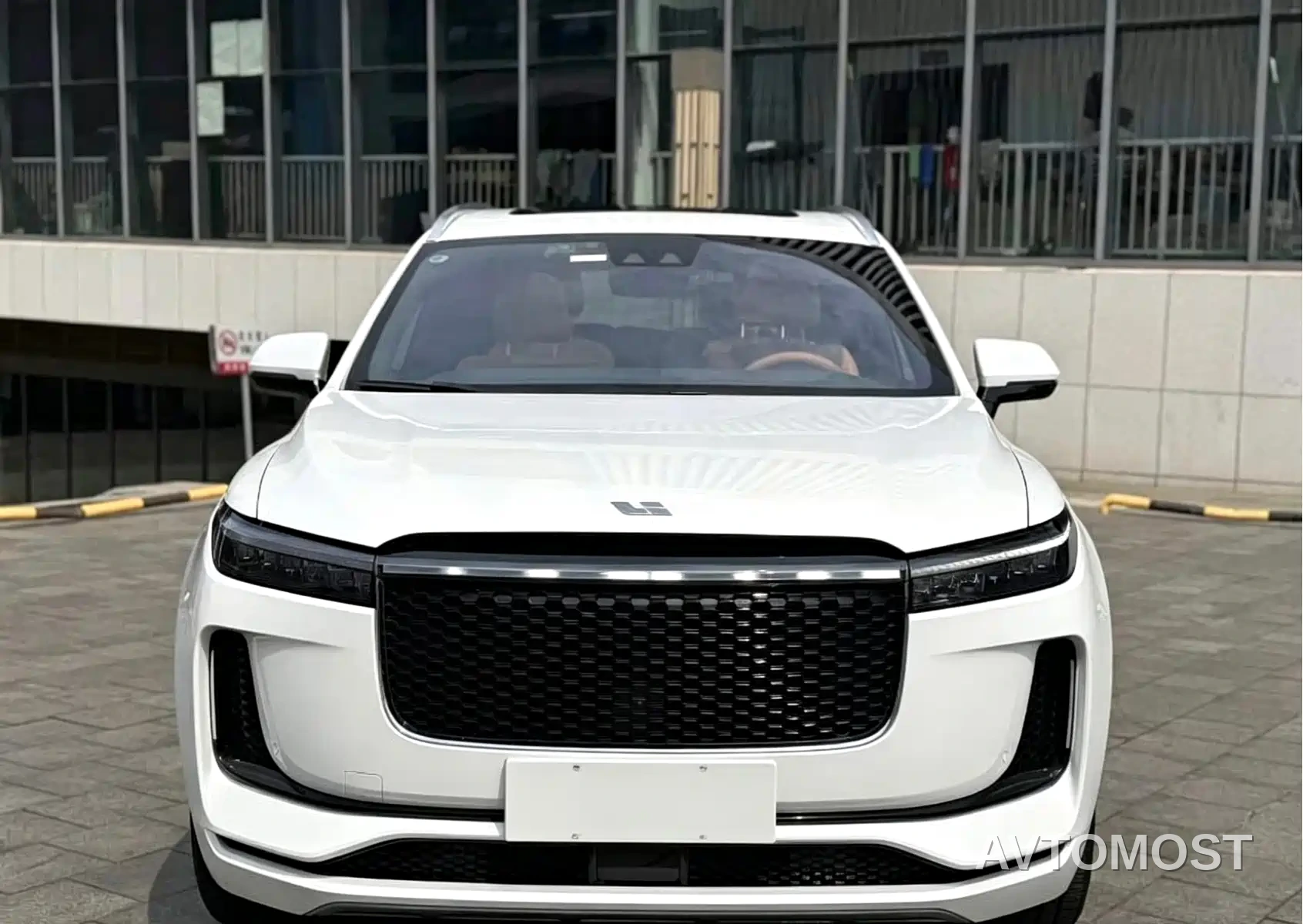 Li ONE 2020 Extended Range 6-seater — фото 3