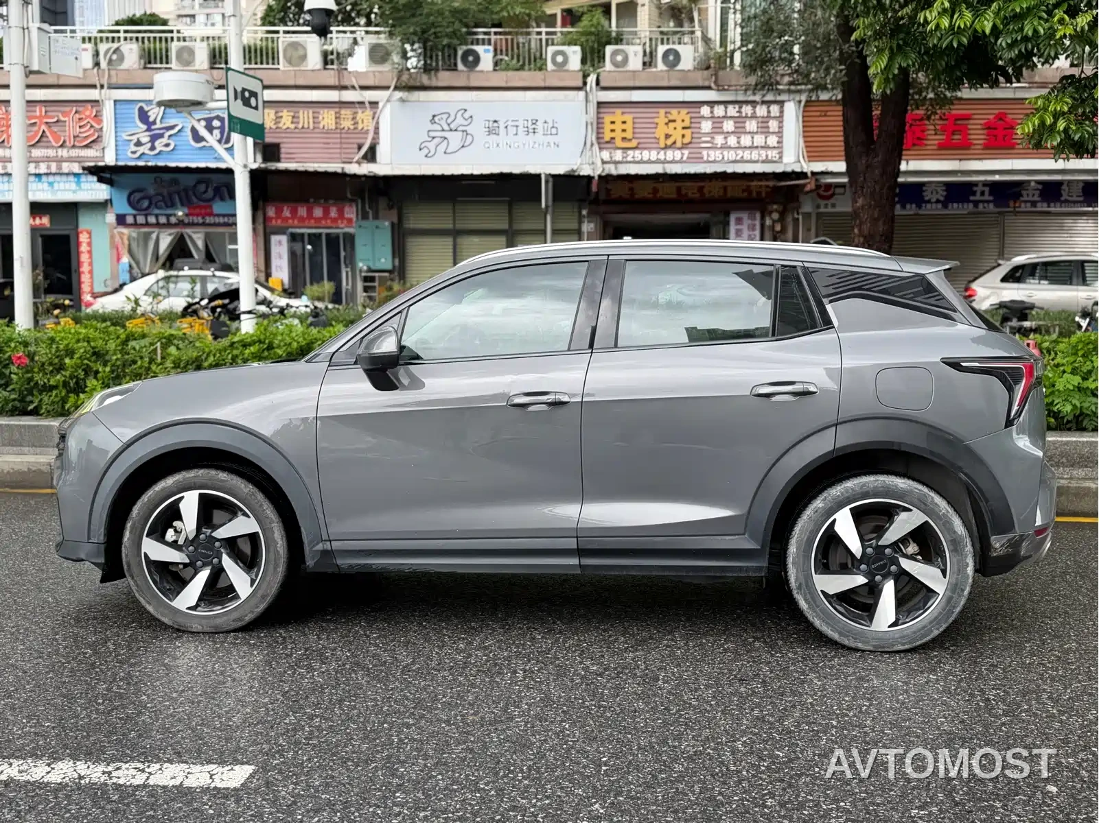 Lynk & Co 06 EM-P 2020 PHEV Plus — фото 3